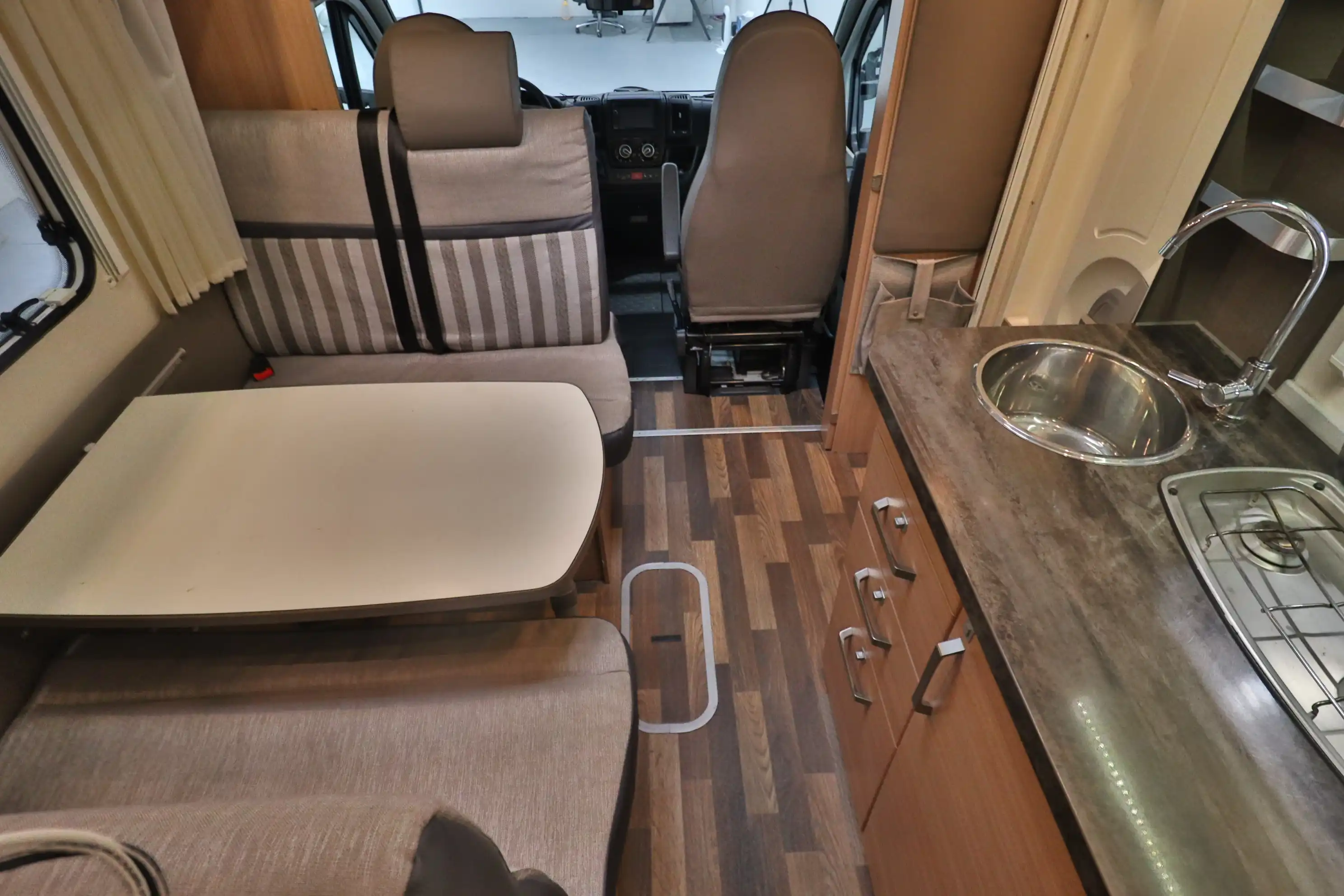 KNAUS SKY Traveller 650 DG